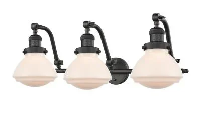 Bathroom Fixtures – Three Lights8041057