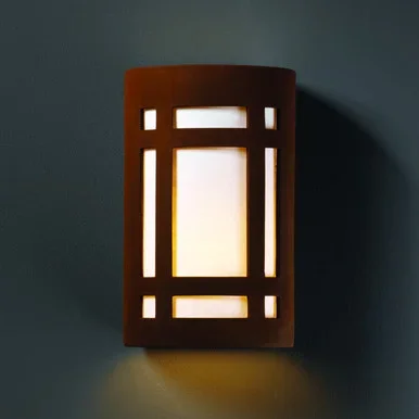 Justice Designs Ambiance Lantern in Real Rust – CER-7495W-RRST