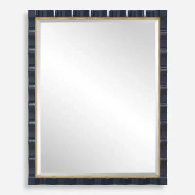 Mirror2370432