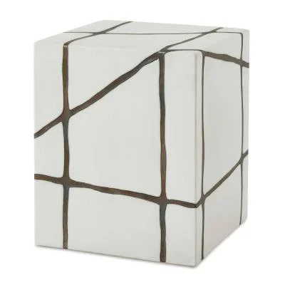 Stool9296304